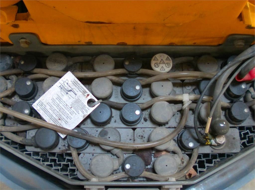 Haulotte STAR 10 - Oszlopos személyemelő: 5 kép. Haulotte STAR 10 - Oszlopos személyemelő: 5 kép.