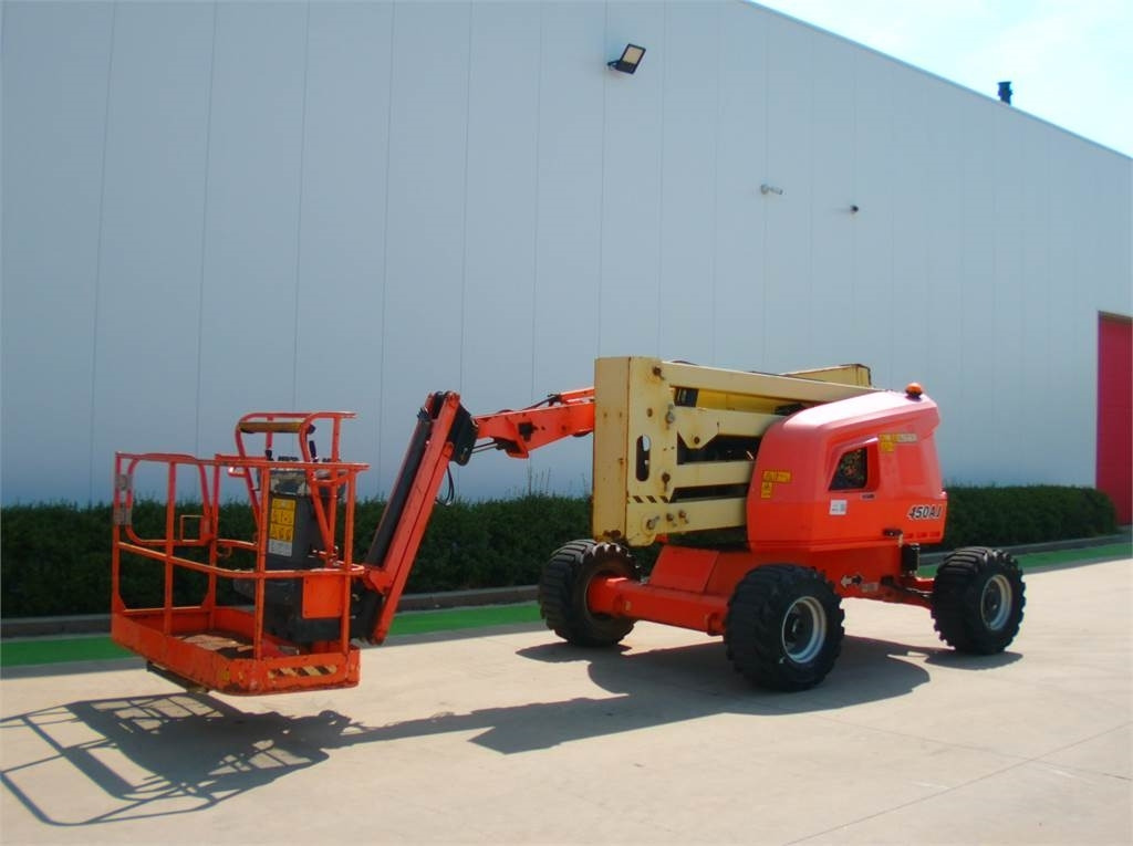 JLG 450AJ  - Személyemelő: 2 kép. JLG 450AJ  - Személyemelő: 2 kép.