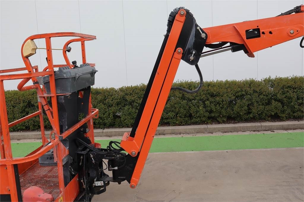 Személyemelő JLG 520AJ: 7 kép.