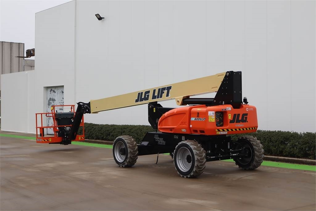 JLG EC 600SJP - Teleszkópos emelő: 3 kép. JLG EC 600SJP - Teleszkópos emelő: 3 kép.