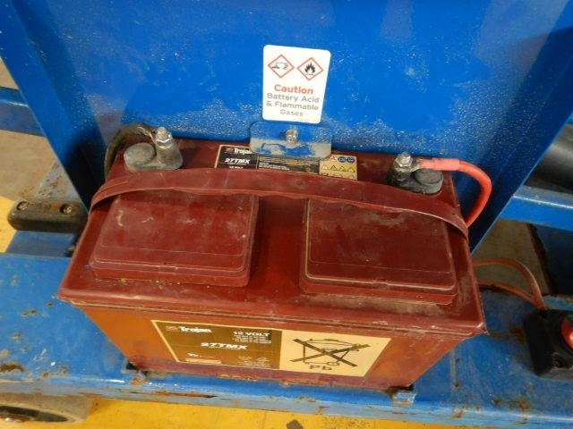 JLG Power Tower - Oszlopos személyemelő: 5 kép. JLG Power Tower - Oszlopos személyemelő: 5 kép.