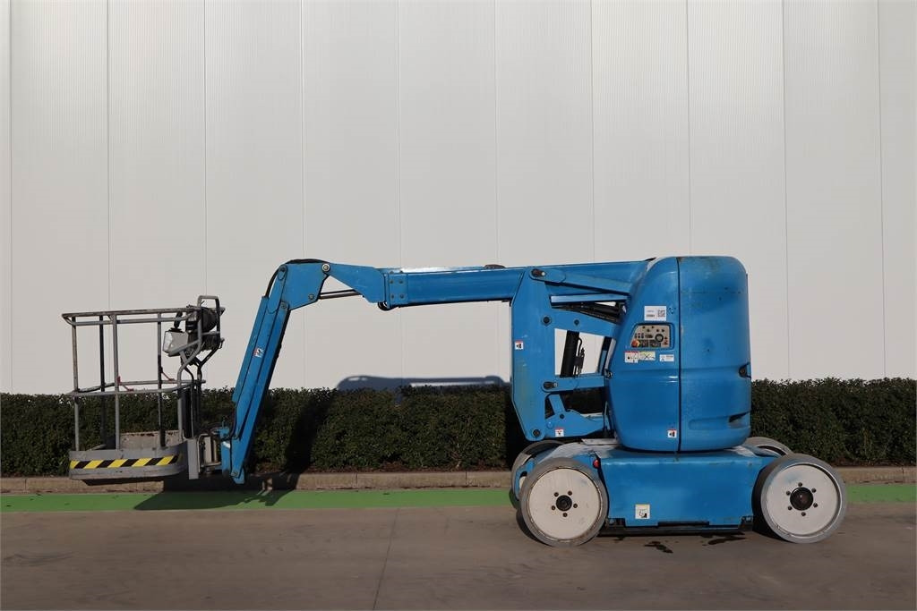 Manitou 120AETJC - Személyemelő: 1 kép. Manitou 120AETJC - Személyemelő: 1 kép.