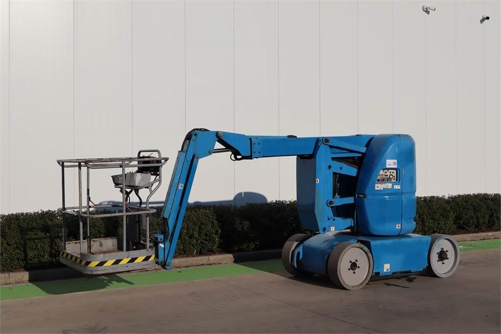 Manitou 120AETJC - Személyemelő: 2 kép. Manitou 120AETJC - Személyemelő: 2 kép.