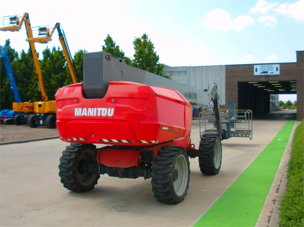 Manitou 280TJ - Teleszkópos emelő: 4 kép. Manitou 280TJ - Teleszkópos emelő: 4 kép.