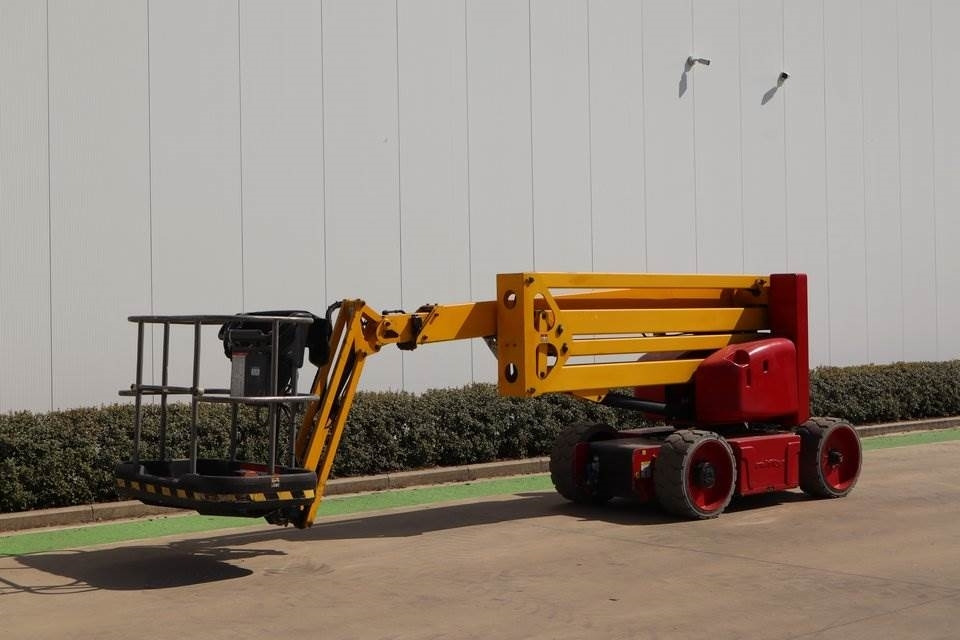 Niftylift HR17NE - Személyemelő: 2 kép. Niftylift HR17NE - Személyemelő: 2 kép.