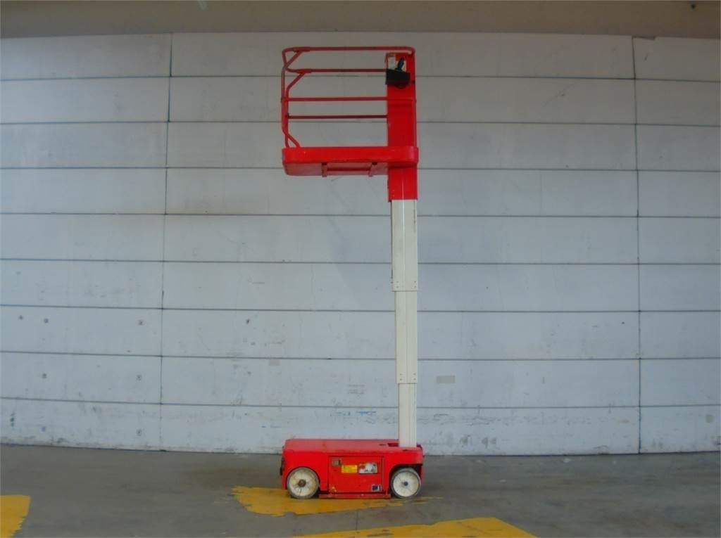 Snorkel TM12 - Oszlopos személyemelő: 5 kép. Snorkel TM12 - Oszlopos személyemelő: 5 kép.