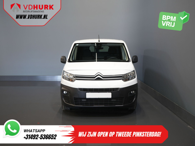 Citroën Berlingo 1.2 PureTech 110 pk BPM VRIJ! BENZINE/ PDC/ Cruise/ Airco - Kis furgon: 2 kép. Citroën Berlingo 1.2 PureTech 110 pk BPM VRIJ! BENZINE/ PDC/ Cruise/ Airco - Kis furgon: 2 kép.