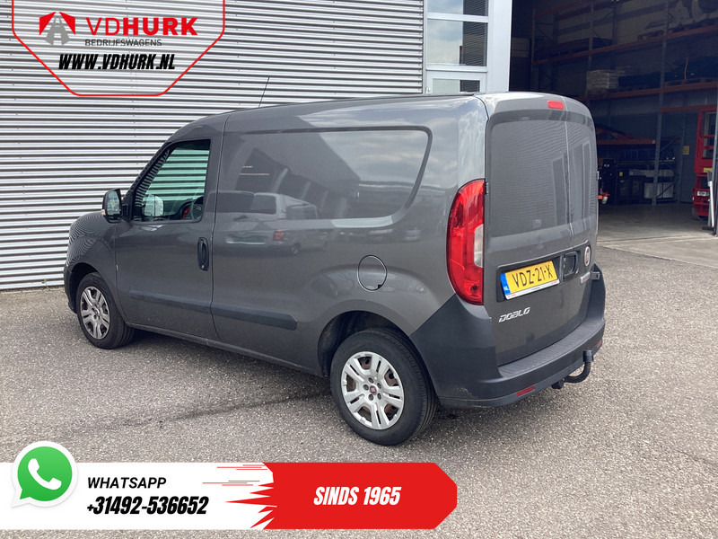Fiat Dobló Cargo 1.6 MJ 105 pk 3Pers./ Airco/ Cruise/ Navi/ Trekhaak - Kis furgon: 2 kép. Fiat Dobló Cargo 1.6 MJ 105 pk 3Pers./ Airco/ Cruise/ Navi/ Trekhaak - Kis furgon: 2 kép.