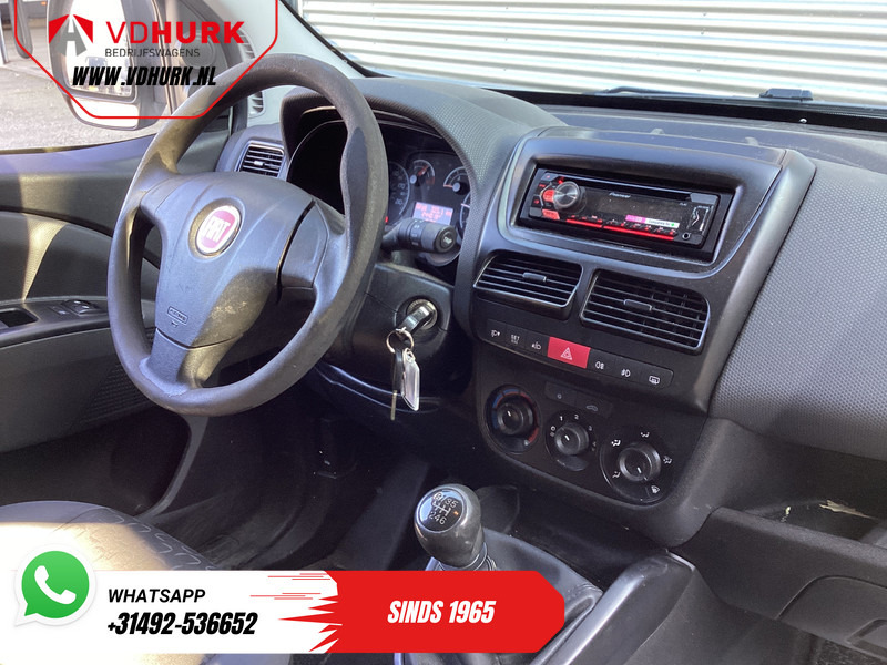 Fiat Dobló Cargo 1.6 MJ 105 pk EXPORT ONLY Airco/ PDC/ Trekhaak - Kis furgon: 3 kép. Fiat Dobló Cargo 1.6 MJ 105 pk EXPORT ONLY Airco/ PDC/ Trekhaak - Kis furgon: 3 kép.