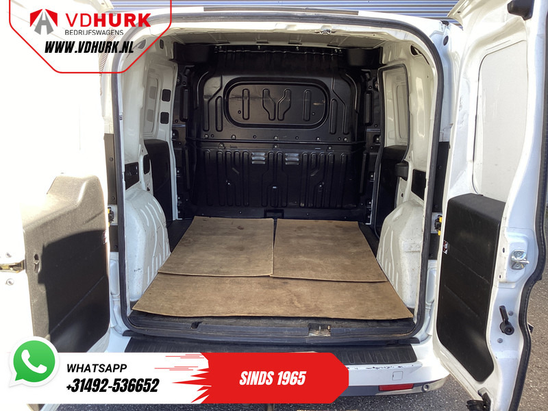 Fiat Dobló Cargo 1.6 MJ 105 pk EXPORT ONLY Airco/ PDC/ Trekhaak - Kis furgon: 5 kép. Fiat Dobló Cargo 1.6 MJ 105 pk EXPORT ONLY Airco/ PDC/ Trekhaak - Kis furgon: 5 kép.
