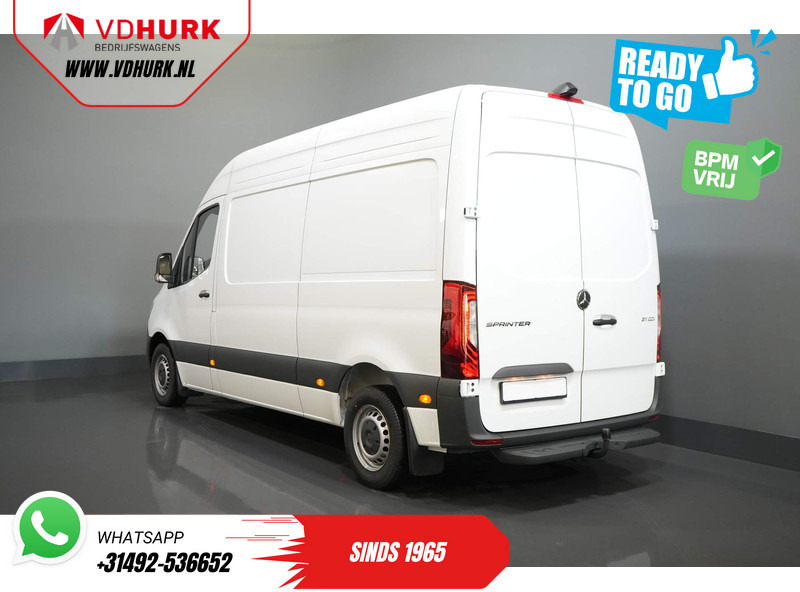 Mercedes-Benz Sprinter 211 Aut. L2H2 BPM VRIJ/ LED/ Standkachel/ Stoelverw./ Airco/ Carplay/ Camera/ Cruise/ Trekhaak - Kis furgon: 2 kép. Mercedes-Benz Sprinter 211 Aut. L2H2 BPM VRIJ/ LED/ Standkachel/ Stoelverw./ Airco/ Carplay/ Camera/ Cruise/ Trekhaak - Kis furgon: 2 kép.