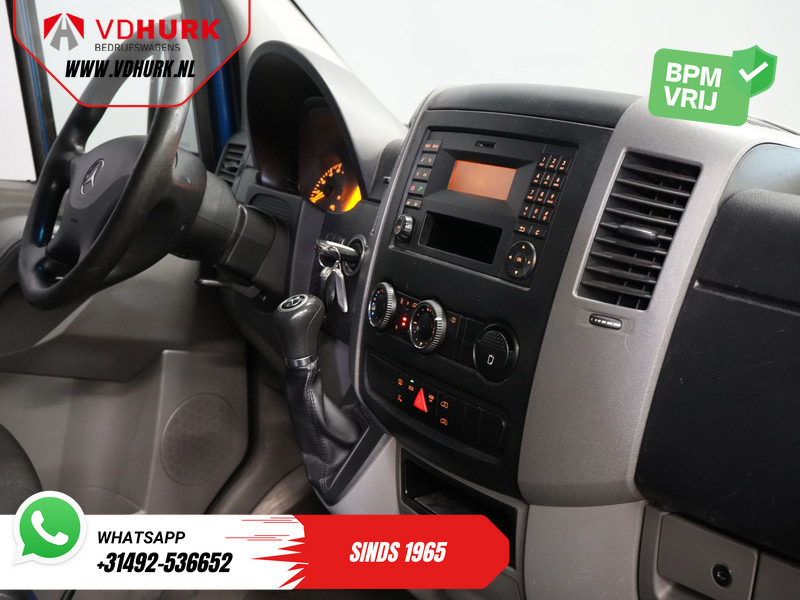 Mercedes-Benz Sprinter 213 2.2 CDI Aut. L2H2 9 Persoons EXPORT Incl. BTW&BPM €13.915,- Airco/ PDC/ Sidebars/ Rearbar - Minibusz, Kisbusz: 3 kép. Mercedes-Benz Sprinter 213 2.2 CDI Aut. L2H2 9 Persoons EXPORT Incl. BTW&BPM €13.915,- Airco/ PDC/ Sidebars/ Rearbar - Minibusz, Kisbusz: 3 kép.
