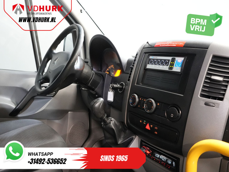 Mercedes-Benz Sprinter 313 2.2 CDI L2H2 €9922 Incl. BTW BPM VRIJ! EXPORT ONLY Combi/ 9 Persoons/ Kombi/ 9P/ Airco/ Rolstoellift - Minibusz, Kisbusz: 3 kép. Mercedes-Benz Sprinter 313 2.2 CDI L2H2 €9922 Incl. BTW BPM VRIJ! EXPORT ONLY Combi/ 9 Persoons/ Kombi/ 9P/ Airco/ Rolstoellift - Minibusz, Kisbusz: 3 kép.