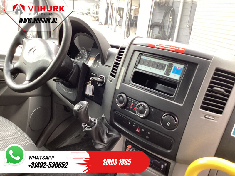 Mercedes-Benz Sprinter 313 2.2 CDI L2H2 €9922 Incl. BTW BPM VRIJ! EXPORT ONLY Combi/ 9 Persoons/ Kombi/ 9P/ Airco/ Rolstoellift - Minibusz, Kisbusz: 3 kép. Mercedes-Benz Sprinter 313 2.2 CDI L2H2 €9922 Incl. BTW BPM VRIJ! EXPORT ONLY Combi/ 9 Persoons/ Kombi/ 9P/ Airco/ Rolstoellift - Minibusz, Kisbusz: 3 kép.