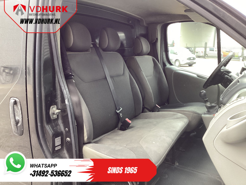 Kis furgon Opel Vivaro 2.5 CDTI 145 pk EXPORT ONLY APK 08-2025/ 3 Pers./ LMV/ PDC/ Dakdragers/ Cruise/ Airco: 11 kép.
