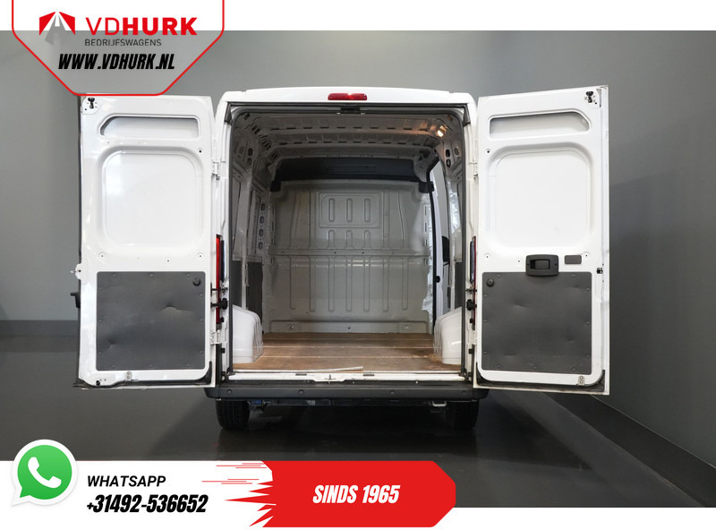 Peugeot Boxer 2.2 HDi 120 pk L2H2 BPM VRIJ! 2.5t Trekverm./ Navi/ PDC/ Cruise/ Airco - Kis furgon: 5 kép. Peugeot Boxer 2.2 HDi 120 pk L2H2 BPM VRIJ! 2.5t Trekverm./ Navi/ PDC/ Cruise/ Airco - Kis furgon: 5 kép.
