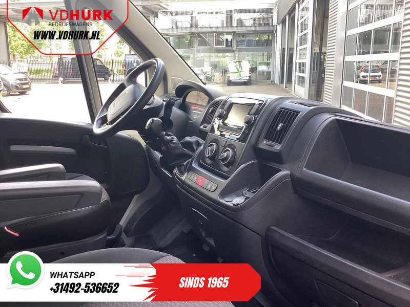 Peugeot Boxer 2.2 HDi 140 pk L2 EXPORT ONLY 3.0t Trekverm./ Navi/ Camera/ PDC/ Cruise/ Airco - Furgon: 3 kép. Peugeot Boxer 2.2 HDi 140 pk L2 EXPORT ONLY 3.0t Trekverm./ Navi/ Camera/ PDC/ Cruise/ Airco - Furgon: 3 kép.
