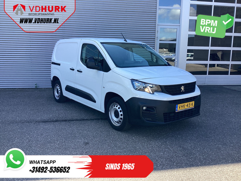 Peugeot Partner 1.5 HDI 100 pk EXPORT ONLY BOTT/ Carplay/ PDC/ Cruise/ Trekhaak/ Airco - Kis furgon: 1 kép. Peugeot Partner 1.5 HDI 100 pk EXPORT ONLY BOTT/ Carplay/ PDC/ Cruise/ Trekhaak/ Airco - Kis furgon: 1 kép.