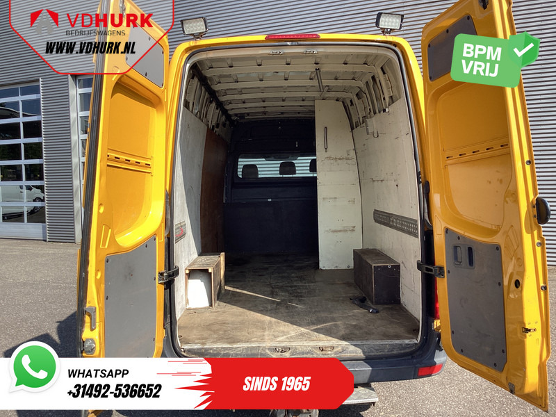 Volkswagen Crafter 32 2.5 TDI 136 pk L3H2 EXPORT ONLY DB Riem V.V./ 2.8t Trekgewicht/ Airco/ 270Gr.Deuren/ Trekhaak - Kis furgon: 5 kép. Volkswagen Crafter 32 2.5 TDI 136 pk L3H2 EXPORT ONLY DB Riem V.V./ 2.8t Trekgewicht/ Airco/ 270Gr.Deuren/ Trekhaak - Kis furgon: 5 kép.