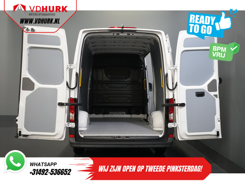 Volkswagen Crafter 35 2.0 TDI 140 pk DSG Aut. L3H3 BPM VRIJ! Betimmering/ LED/ Virtual Cockpit/ Camera/ Cruise/ Carplay/ Gev.Stoel - Furgon: 5 kép. Volkswagen Crafter 35 2.0 TDI 140 pk DSG Aut. L3H3 BPM VRIJ! Betimmering/ LED/ Virtual Cockpit/ Camera/ Cruise/ Carplay/ Gev.Stoel - Furgon: 5 kép.
