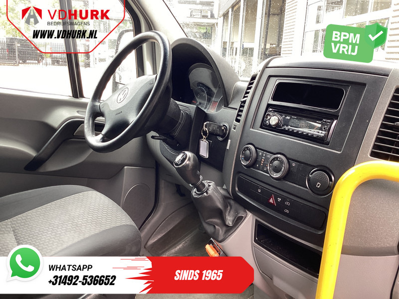Volkswagen Crafter 35 2.0 TDI L3H2 EXPORT ONLY! €9.559 incl BTW/BPM Rolstoellift/ 9 Pers/ 9P/ Sidebars/ Rearbar/ Airco - Minibusz, Kisbusz: 3 kép. Volkswagen Crafter 35 2.0 TDI L3H2 EXPORT ONLY! €9.559 incl BTW/BPM Rolstoellift/ 9 Pers/ 9P/ Sidebars/ Rearbar/ Airco - Minibusz, Kisbusz: 3 kép.