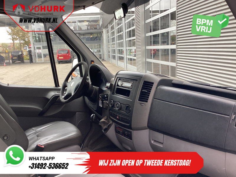 Volkswagen Crafter 50 2.5 TDI Aut. L2H2 DC Dubbel Cabine EXPORT 5 cil/ 3.5t Trekverm./ Airco/ 6 Pers./ 270Gr.Deuren/ Trekhaak - Furgon, Duplakabinos kisteherautó: 3 kép. Volkswagen Crafter 50 2.5 TDI Aut. L2H2 DC Dubbel Cabine EXPORT 5 cil/ 3.5t Trekverm./ Airco/ 6 Pers./ 270Gr.Deuren/ Trekhaak - Furgon, Duplakabinos kisteherautó: 3 kép.
