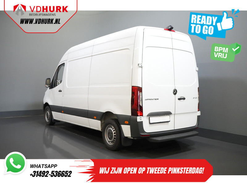 Volkswagen Crafter (MB Sprinter 211) Aut. L2H2 BPM VRIJ/ LED/ Standkachel/ Stoelverw./ Carplay/ Cruise/ Camera - Kis furgon: 2 kép. Volkswagen Crafter (MB Sprinter 211) Aut. L2H2 BPM VRIJ/ LED/ Standkachel/ Stoelverw./ Carplay/ Cruise/ Camera - Kis furgon: 2 kép.