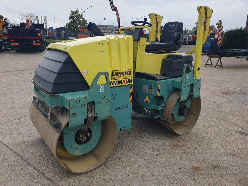 Ammann Ammann AV 26.2 - Henger: 1 kép. Ammann Ammann AV 26.2 - Henger: 1 kép.