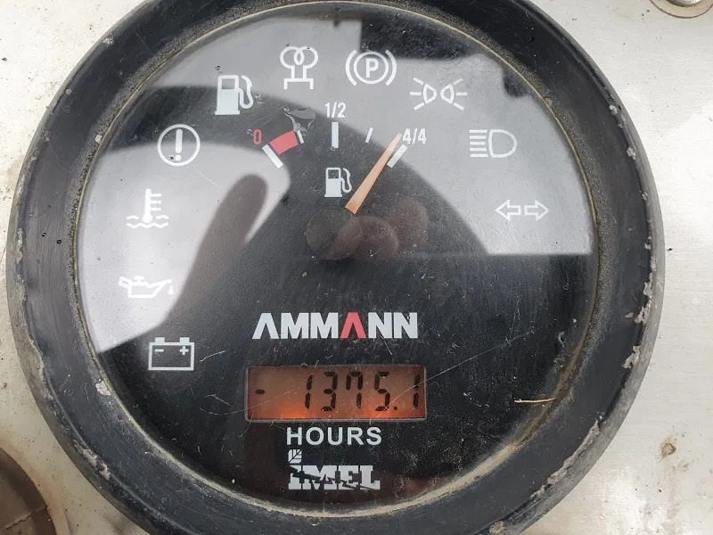 Ammann Ammann AV 26.2 - Henger: 4 kép. Ammann Ammann AV 26.2 - Henger: 4 kép.