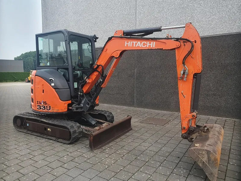 Hitachi ZX33U -5A -CLR - Minikotró: 1 kép. Hitachi ZX33U -5A -CLR - Minikotró: 1 kép.