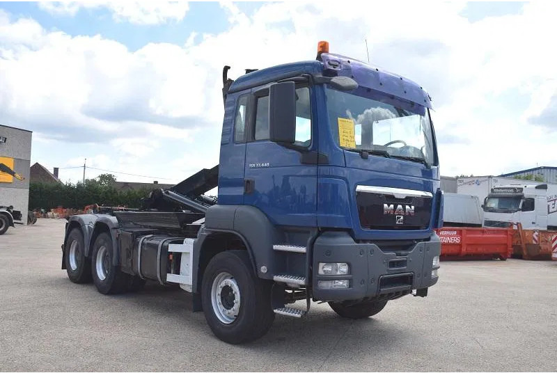 MAN TGS 33.440 - Horgos rakodó teherautó: 4 kép. MAN TGS 33.440 - Horgos rakodó teherautó: 4 kép.