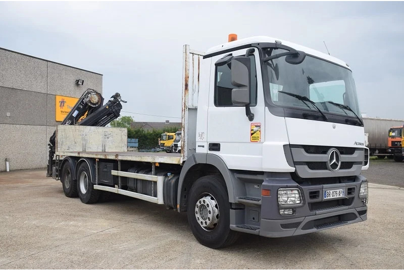 Mercedes-Benz Actros 2641 - Platós teherautó, Darus autó: 4 kép. Mercedes-Benz Actros 2641 - Platós teherautó, Darus autó: 4 kép.