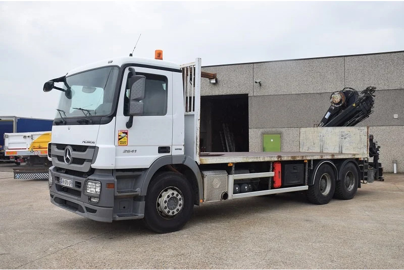 Mercedes-Benz Actros 2641 - Platós teherautó, Darus autó: 3 kép. Mercedes-Benz Actros 2641 - Platós teherautó, Darus autó: 3 kép.