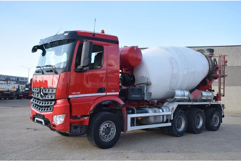 Mercedes-Benz Arocs 3640 DEBUF 9 CUB - Betonmixer: 3 kép. Mercedes-Benz Arocs 3640 DEBUF 9 CUB - Betonmixer: 3 kép.