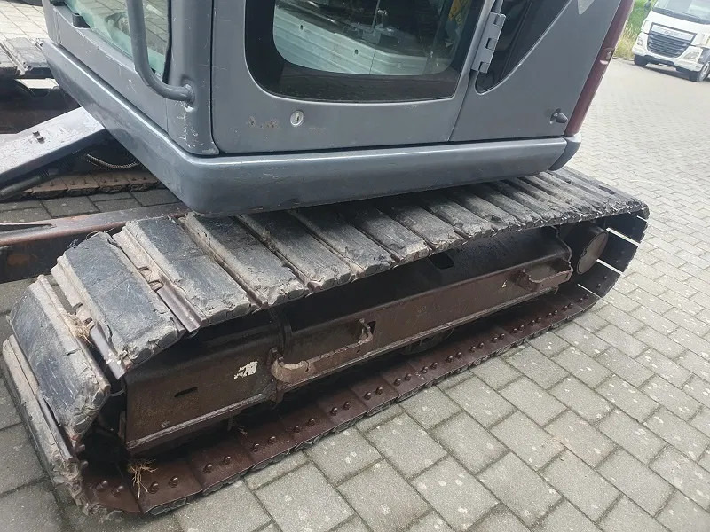 New Holland Kobelco E70 - 8 TON - Minikotró: 3 kép. New Holland Kobelco E70 - 8 TON - Minikotró: 3 kép.