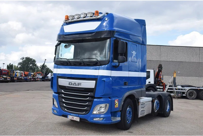 DAF CF 410 - Nyergesvontató: 2 kép. DAF CF 410 - Nyergesvontató: 2 kép.