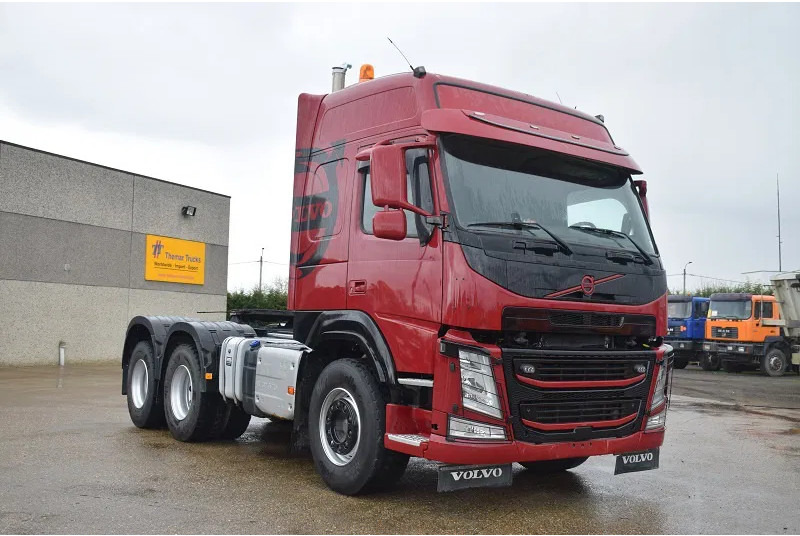 Volvo FM 460 - Nyergesvontató: 4 kép. Volvo FM 460 - Nyergesvontató: 4 kép.