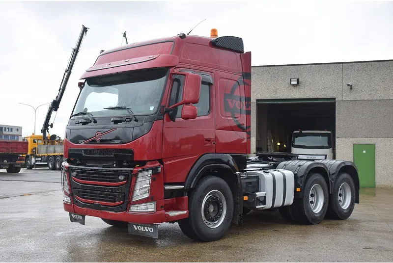 Volvo FM 460 - Nyergesvontató: 1 kép. Volvo FM 460 - Nyergesvontató: 1 kép.