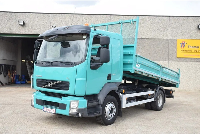 Volvo FL 240 - Billenőplatós teherautó: 2 kép. Volvo FL 240 - Billenőplatós teherautó: 2 kép.