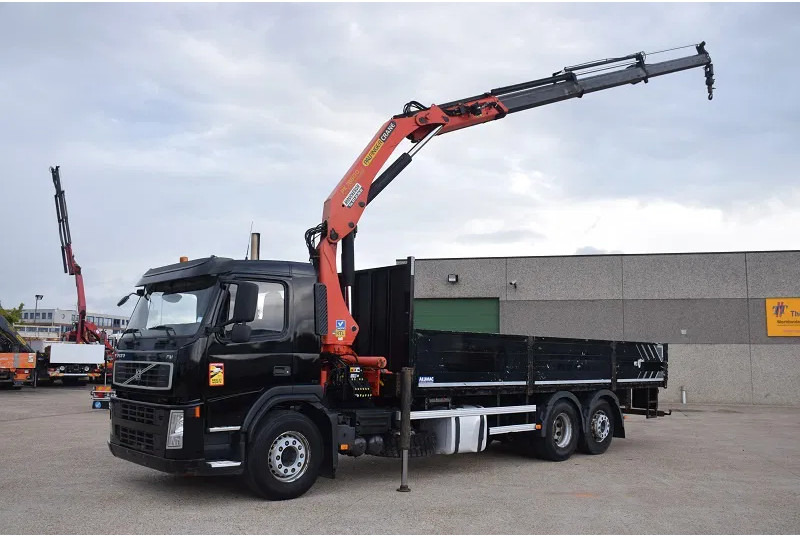 Volvo FM 330 - Darus autó: 1 kép. Volvo FM 330 - Darus autó: 1 kép.