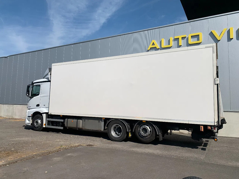Mercedes-Benz Actros 2531 2530*Cruise control*SlaapCabine* - Dobozos felépítményű teherautó: 2 kép. Mercedes-Benz Actros 2531 2530*Cruise control*SlaapCabine* - Dobozos felépítményű teherautó: 2 kép.