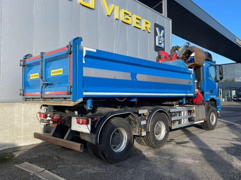 Mercedes-Benz Arocs 3342 *6x6*meegestuurd as*2zijdige kipper*Airco*Bluetooth - Billenőplatós teherautó, Darus autó: 2 kép. Mercedes-Benz Arocs 3342 *6x6*meegestuurd as*2zijdige kipper*Airco*Bluetooth - Billenőplatós teherautó, Darus autó: 2 kép.