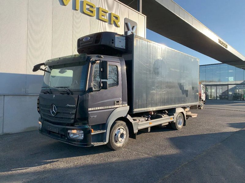Mercedes-Benz Atego 1018 KOELING*Cruise control*Airconditioning*Geveerde bestuurdersstoel* - Dobozos felépítményű teherautó: 1 kép. Mercedes-Benz Atego 1018 KOELING*Cruise control*Airconditioning*Geveerde bestuurdersstoel* - Dobozos felépítményű teherautó: 1 kép.