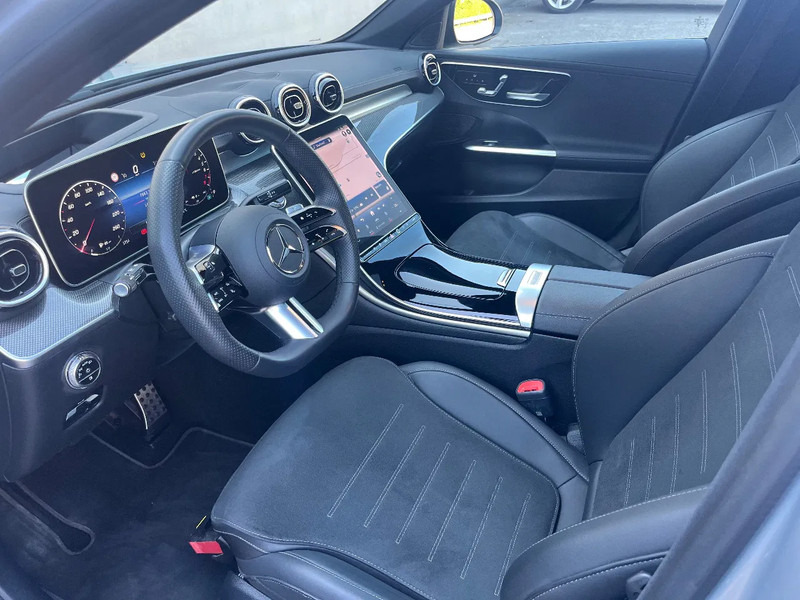 Mercedes-Benz C-Klasse C300e Sedan*AMG PAKKET*NIGHT PAKKET*HEADUPDISPL*360°CAM* - Szedán: 3 kép. Mercedes-Benz C-Klasse C300e Sedan*AMG PAKKET*NIGHT PAKKET*HEADUPDISPL*360°CAM* - Szedán: 3 kép.