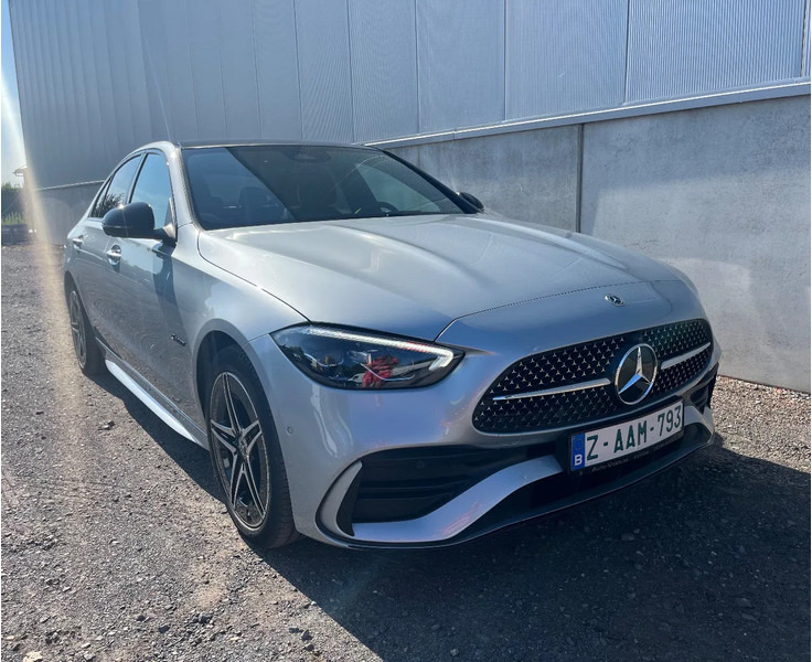 Mercedes-Benz C-Klasse C300e Sedan*AMG PAKKET*NIGHT PAKKET*HEADUPDISPL*360°CAM* - Szedán: 4 kép. Mercedes-Benz C-Klasse C300e Sedan*AMG PAKKET*NIGHT PAKKET*HEADUPDISPL*360°CAM* - Szedán: 4 kép.