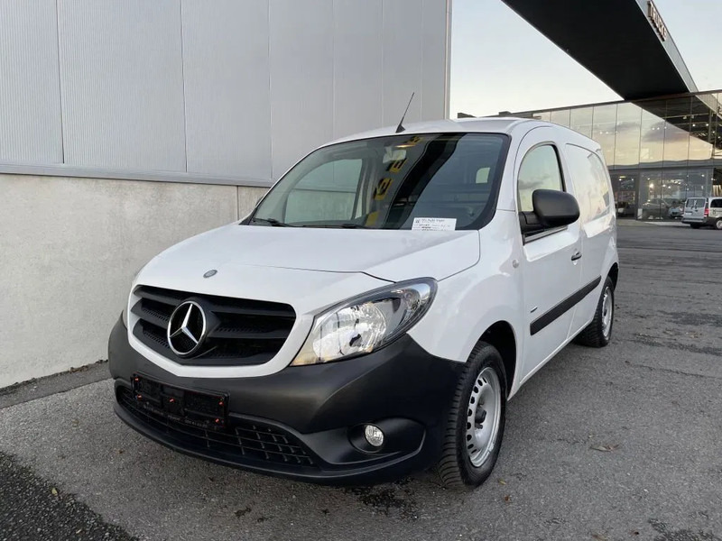Mercedes-Benz Citan 109 CDI *Navigatie*Airco*Buitenspiegels verwarmd&elektr. verstelbaar - Kis furgon: 1 kép. Mercedes-Benz Citan 109 CDI *Navigatie*Airco*Buitenspiegels verwarmd&elektr. verstelbaar - Kis furgon: 1 kép.