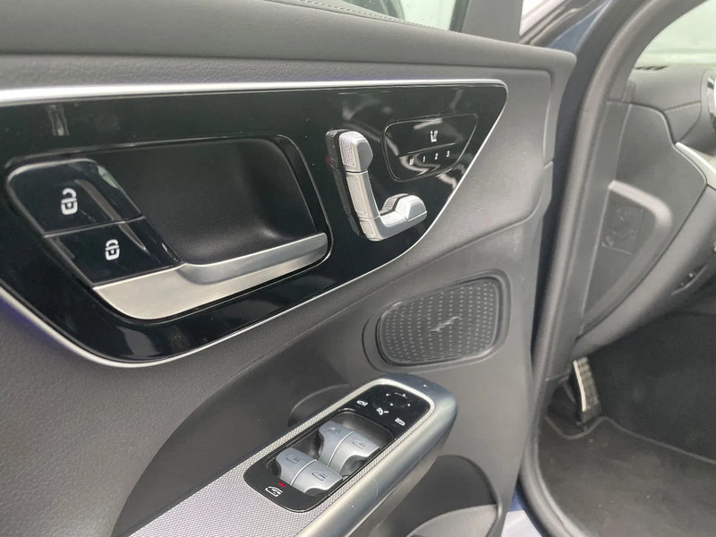 Mercedes-Benz GLC 300de - coupe- AMG - Stuur assistent - Distronic Cruise Control - Terepjáró/ SUV: 4 kép. Mercedes-Benz GLC 300de - coupe- AMG - Stuur assistent - Distronic Cruise Control - Terepjáró/ SUV: 4 kép.