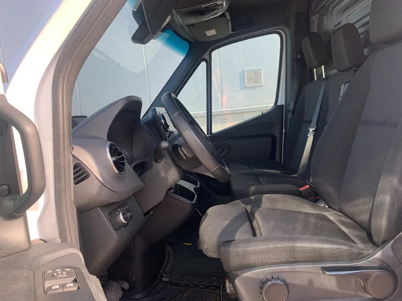 Mercedes-Benz Sprinter 317 CDI*RWD PRO*L2H2*Tempomat*360°Camera*Navi - Furgon: 3 kép. Mercedes-Benz Sprinter 317 CDI*RWD PRO*L2H2*Tempomat*360°Camera*Navi - Furgon: 3 kép.