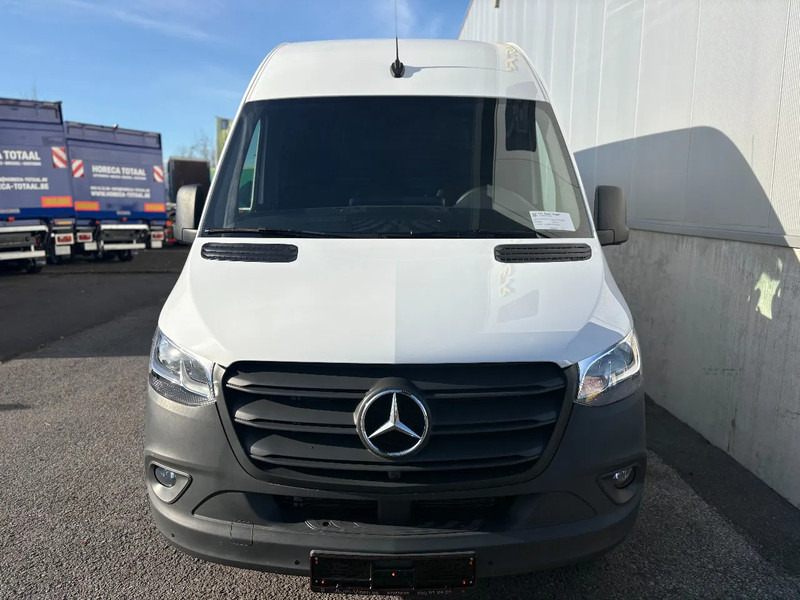 Mercedes-Benz Sprinter 317 L2H2*360°Camera*Airco*Navigatie*Zetelverwarming - Furgon: 3 kép. Mercedes-Benz Sprinter 317 L2H2*360°Camera*Airco*Navigatie*Zetelverwarming - Furgon: 3 kép.