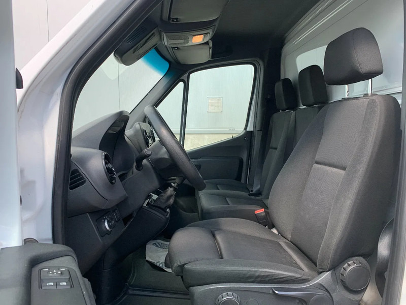 Mercedes-Benz Sprinter 514 CDI*LAADKLEP*CRUISE*AIRCO* - Dobozos kisteherautó: 3 kép. Mercedes-Benz Sprinter 514 CDI*LAADKLEP*CRUISE*AIRCO* - Dobozos kisteherautó: 3 kép.